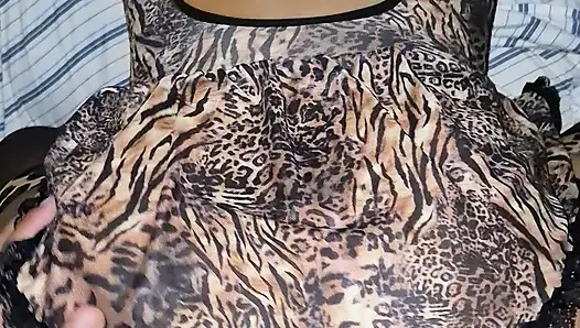 After a COSTUME PARTY a stranger saw me with my sexy dress and did not hesitate to propose to me to have SEX, how delicious!