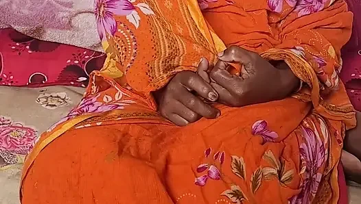 Bangladeşli seksi kızın sikişmeye ihtiyacı var bu kız çok ateşli.