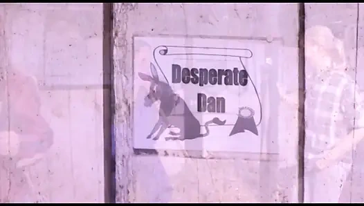 Ibu rumah tangga jerman rambut pirang dengan pantat bahenol lagi asik di-anal habis-habisan