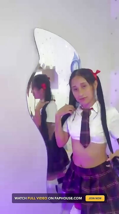 Hãy nhìn tôi, tận hưởng tôi và đừng chờ đợi nữa, hãy biến tôi thành của bạn