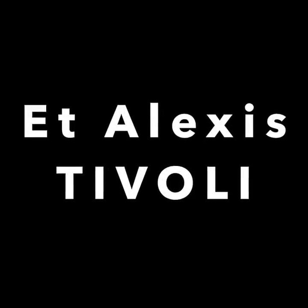 Un twink se fait baiser brutalement sur la piste de danse de l’epublique