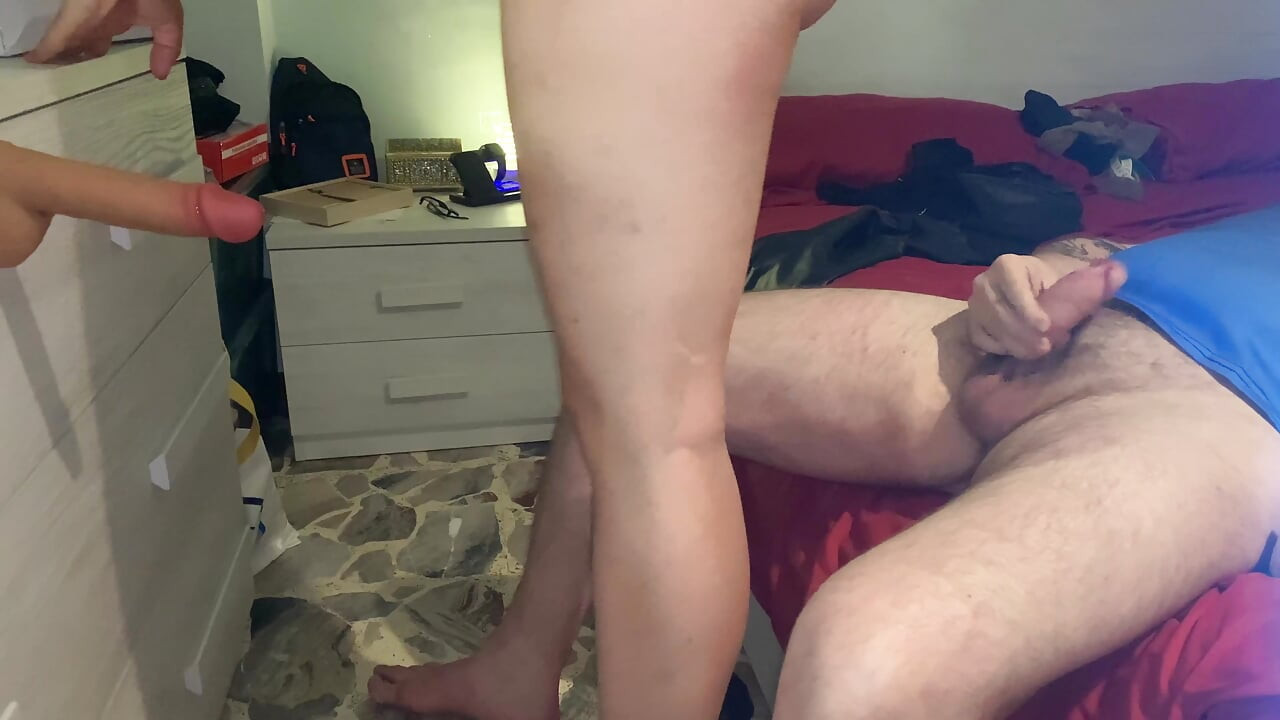 Svršavanje uživo na kameri, pušenje gumenog kurca i kurca mog fetišista