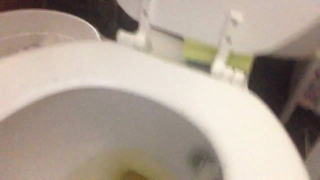 Ginger Paris Pissing & Talking Dirty