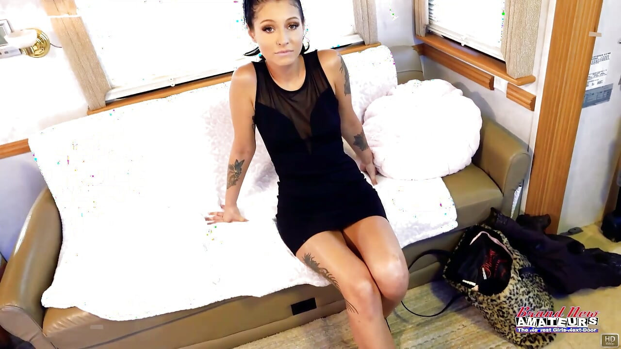 Ryann Tiny Tattooed Mixes Filthy Rimjob And Sloopy Oral Heat To Cum!