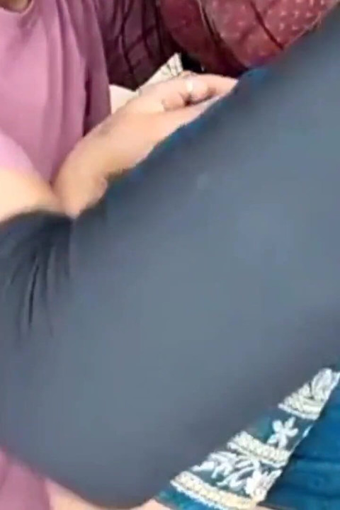 Stavi vodu za svoj kurac u moju pičku