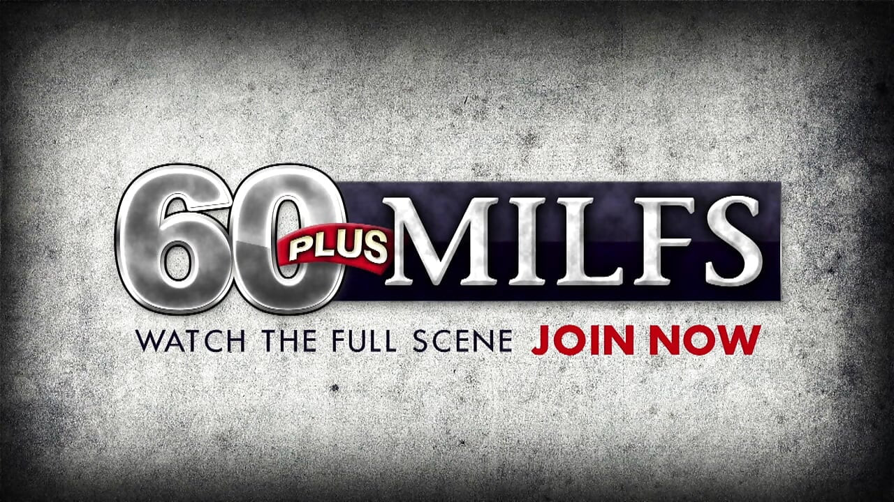 Ex-mórmon Charli Adams, 62 anos, fode sua buceta com uma grande