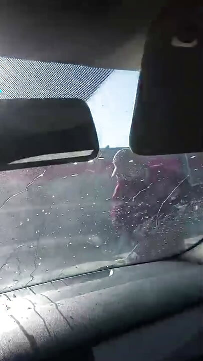 Public masturbate my pussy in the car wash, my husband's handjob in traffic! Part 1