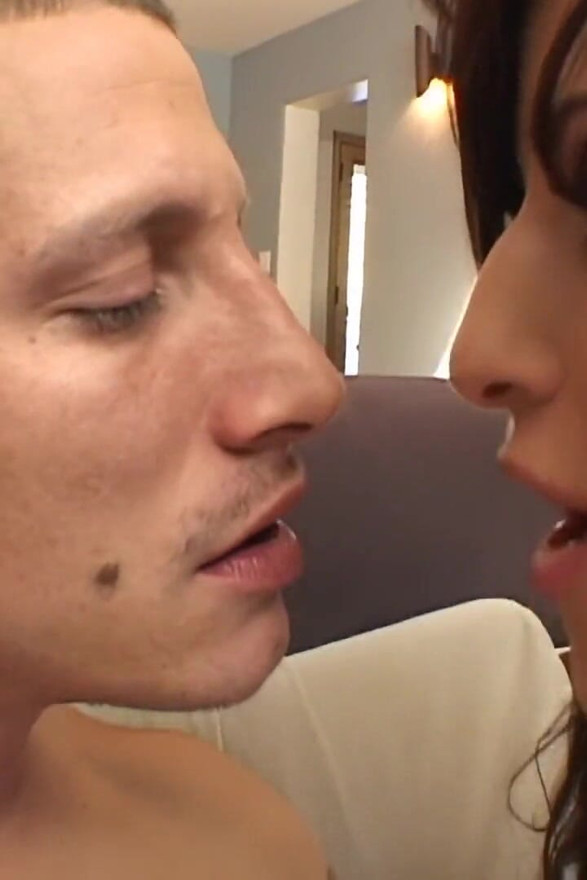 Avy Lee Roth Rides Mr. Pete's Big Cock Without Hesitation!