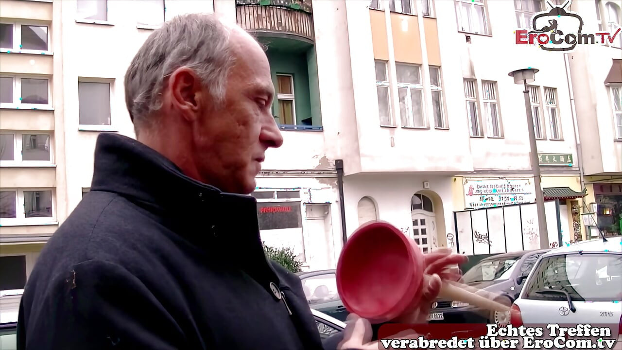 German old housewife flirts on the street and gets fucked