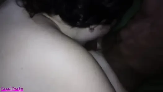 Menempatkan istri nakal untuk mengisap enak