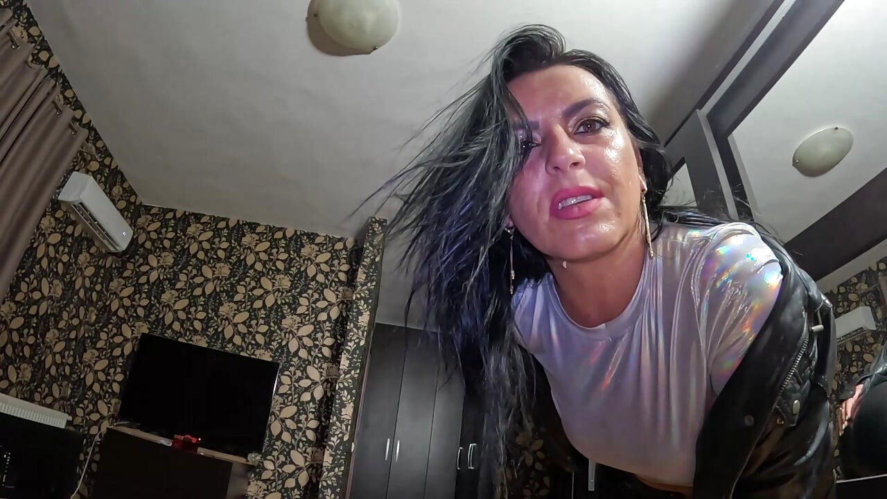 Nymphomaniac Step-mom Wants Cum Her Leather Clothes 282