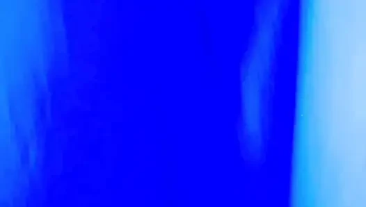 Blue Moon oynuyor