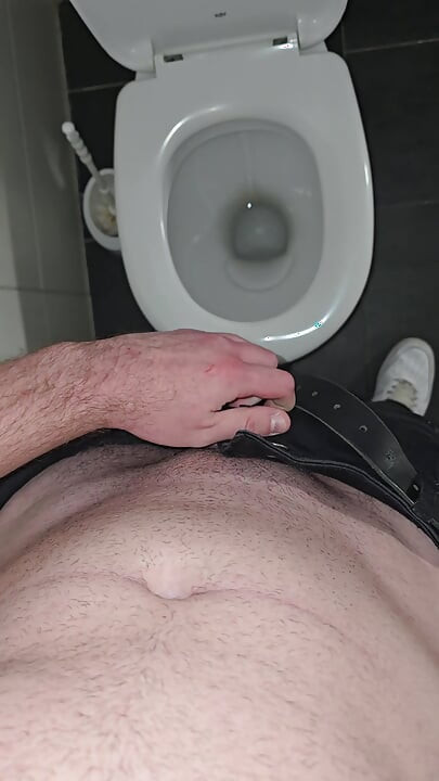 Maskovaná surová toaleta Gay Dom honí si Tease PhantomGentX