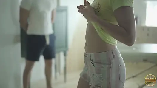 Tricky-masseur - rubbing her the right way