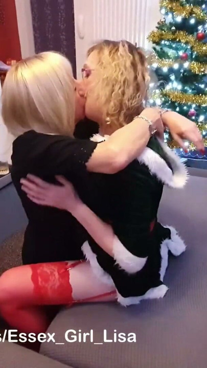 Lisa the naughty elf getting my pussy licked by Pauline | Clip 1