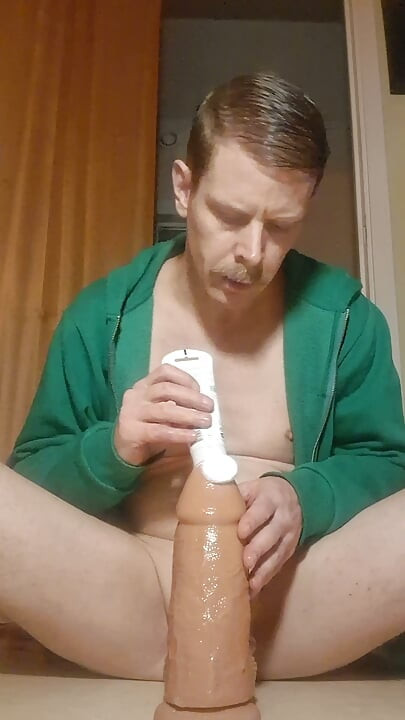 Futut tare în cur