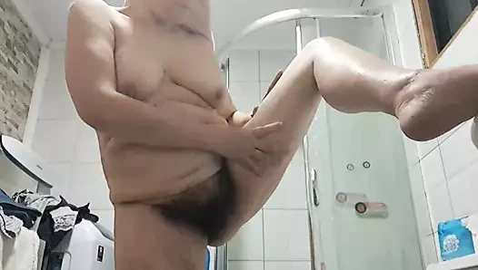 Mom cresm body hairy pussy