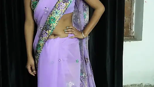 Abang tiriku mengambil saree-ku dan ngentot aku habis-habisan.