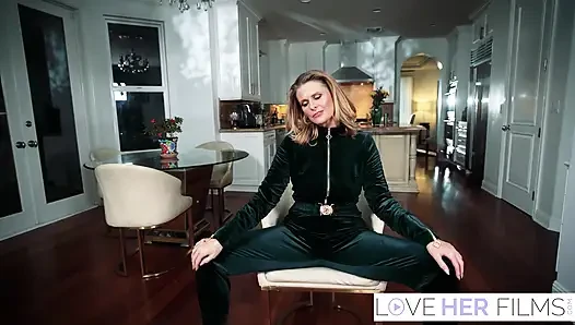 Reya lovenlight digodain sama besar pria kulit hitam sampai menggoda