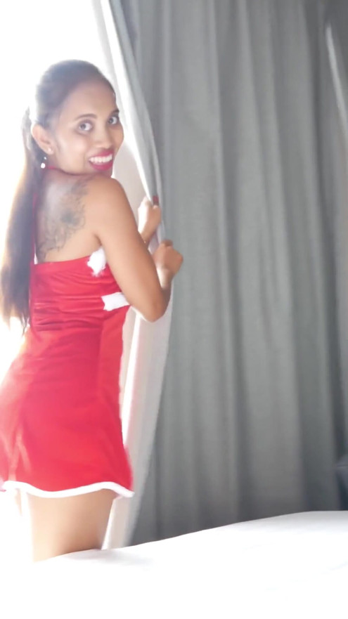 Santas helper uniform looks great on HOT big ass Thai girlfriend | Clip 1