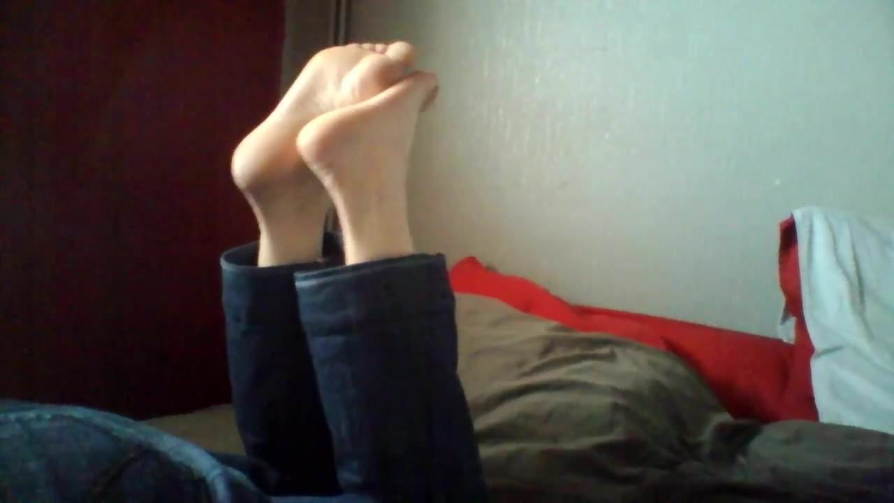 Her pretty soles 11