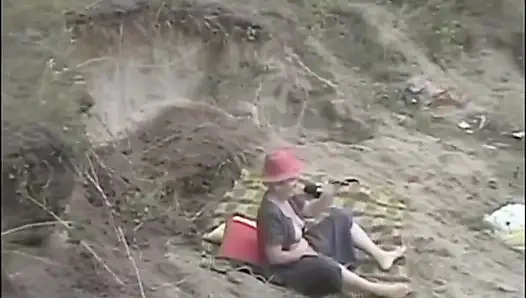 Mature couple hairy pussy fucking in dogging position