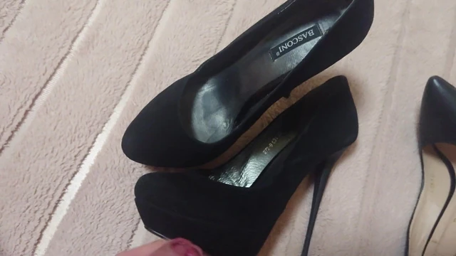 Fuck and cum on co-workers suede high-heels
