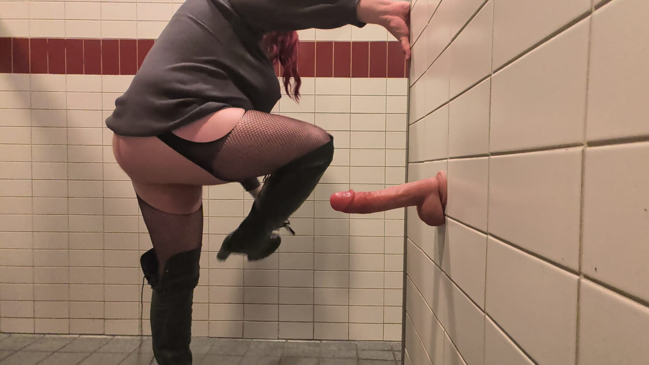 Sissy Crossdresser Dildo