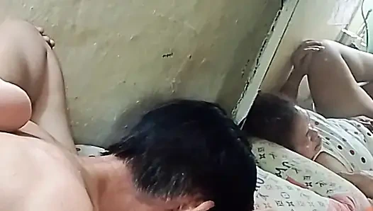 Amcık yiyici .daha fazla amcık yemek çok güzel