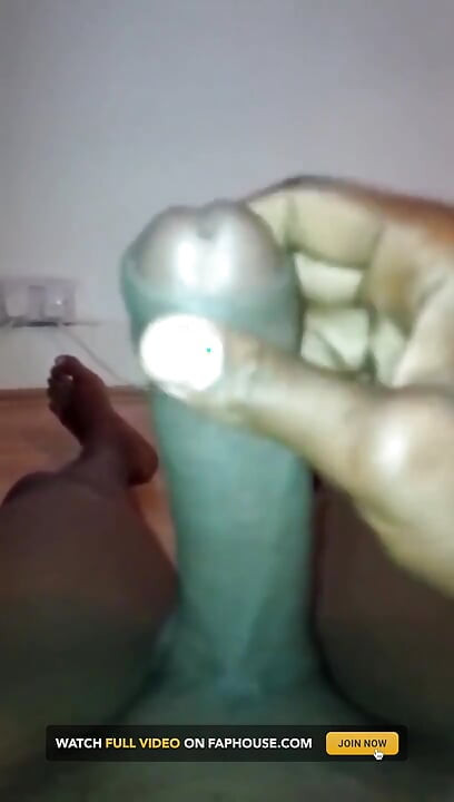 Nata4sex homealone honry se masturbează ejaculând tare