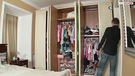 Anika si gadis remaja manis mengerang dengan penuh gairah sambil ngentot