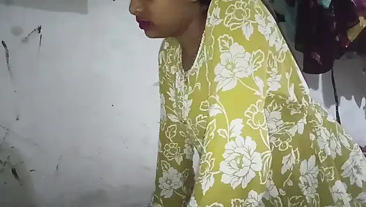 Büyük memeli baldızın yarağını emiyor ve domaltarak götten sikiliyor kovboy kız Hintçe ses kaydı