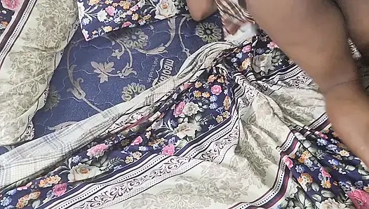 Göt deliğini sikmemi istiyor