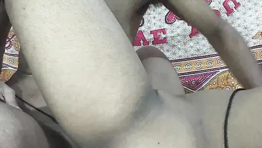 Üvey annemi çırılçıplak soyundıktan sonra siktim