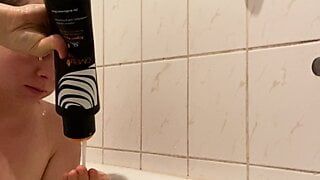 Voyeurcamera onder de douche