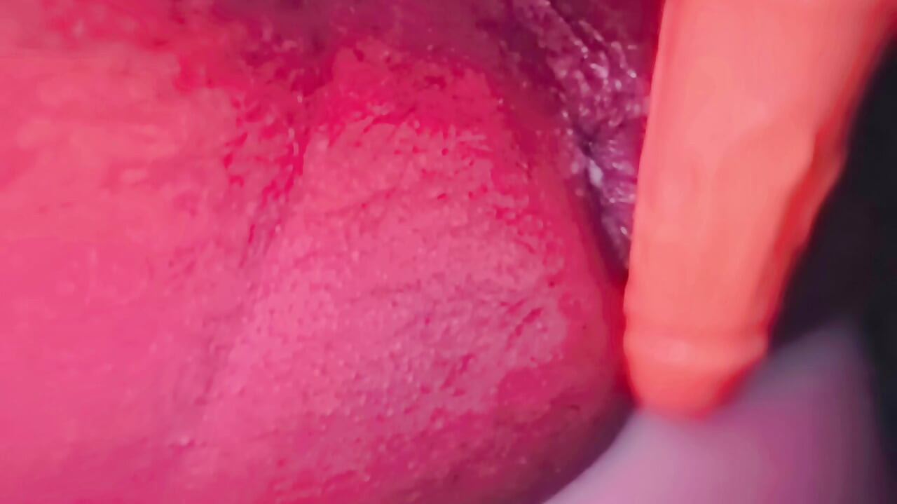 Horny Ass close-up creampie