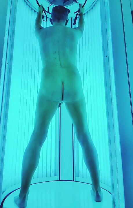 Filming Spilles på solarium