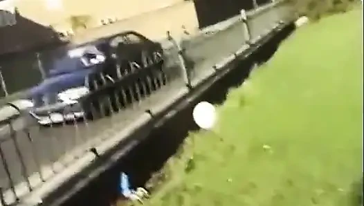 Британские приключения Big Omar: Девушки с задривание баттой