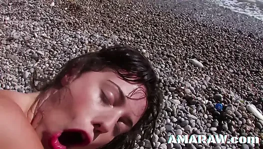Brunette teen Samanta having anal sex on a beach