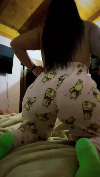 te gusta mi nuevo pantalón de pijama?