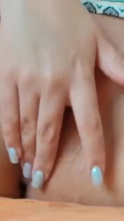 Moment mémorable de « Dans cette vidéo, fille très yang et funking torride bien beaucoup profiter à la maison belle mignonne sexy »