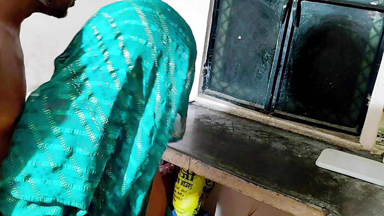 Desi bhabhi fuking hindi audio