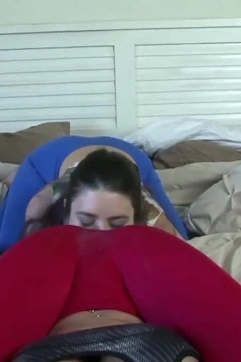 PORNSTARPLATINUM - Lesbian Mindi Mink and Serena Blair oral swap in leggings