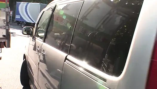 Cewek imut jepang lagi asik ngentot memeknya sampai banjir sperma