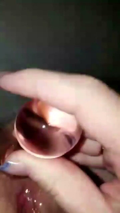 Bawię się swoją dupą i cipką w wannie | Clip 2