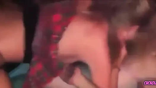 Cuckold-MILf - wir stehen ganz im cuckold-Spiel! Meine freunde und ich sind hardcore-swinger und würden gerne treffen