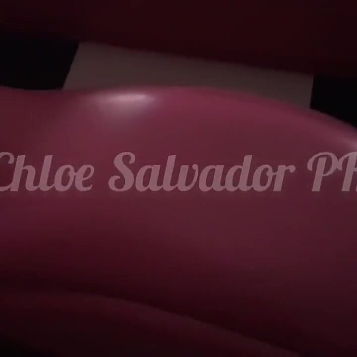 Vedeta porno filipineză Chloe se fute cu Jester, profesorul ei de la facultate.