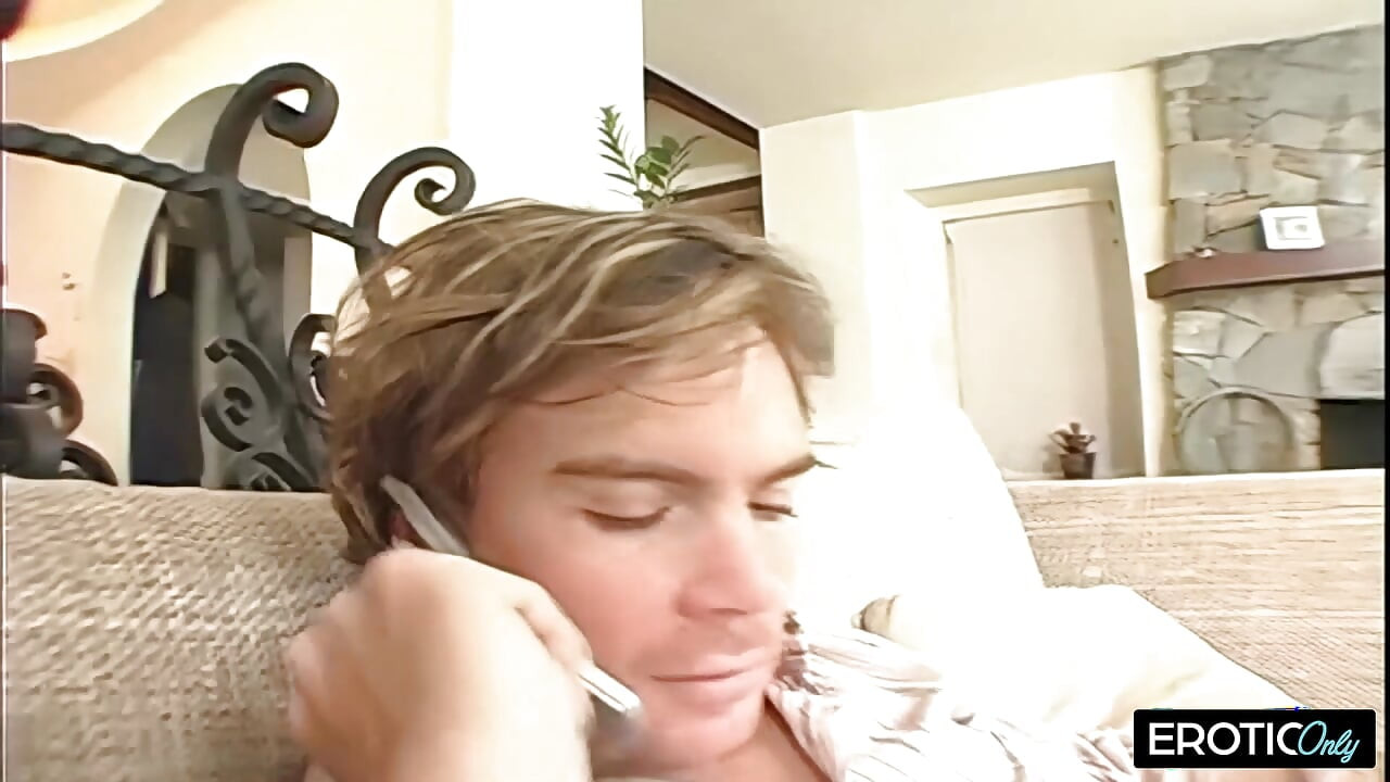 Roxy Jezel gets fucked in the ass