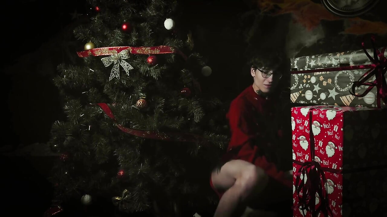 Jerking off Under the Christmas Tree