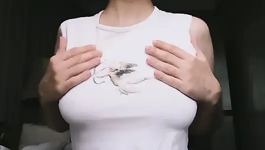 Сиськи и красные ямы